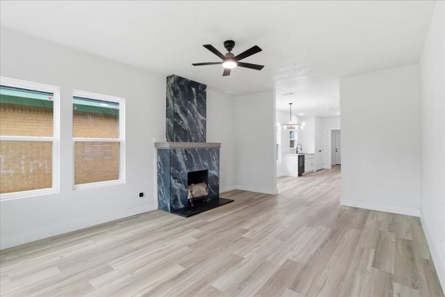 933 E Ramsey Avenue, Fort Worth, TX 76104