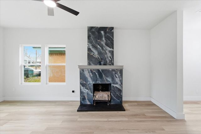 933 E Ramsey Avenue, Fort Worth, TX 76104