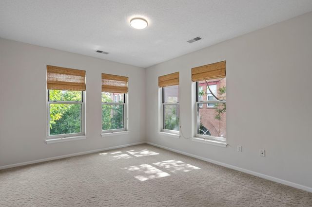 645 N 1st St 409, Minneapolis, MN 55401