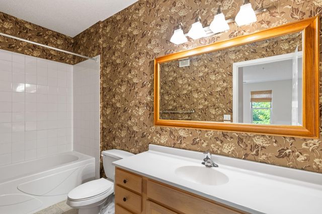 645 N 1st St 409, Minneapolis, MN 55401