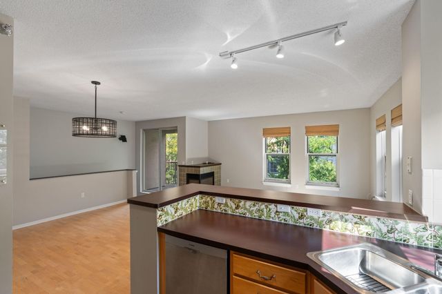 645 N 1st St 409, Minneapolis, MN 55401