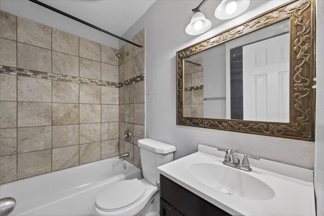 3250 Pacesetter Drive, Dallas, TX 75241