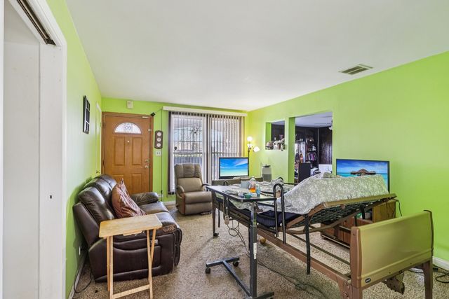 16520 Brockton Lane, Oak Forest, IL 60452