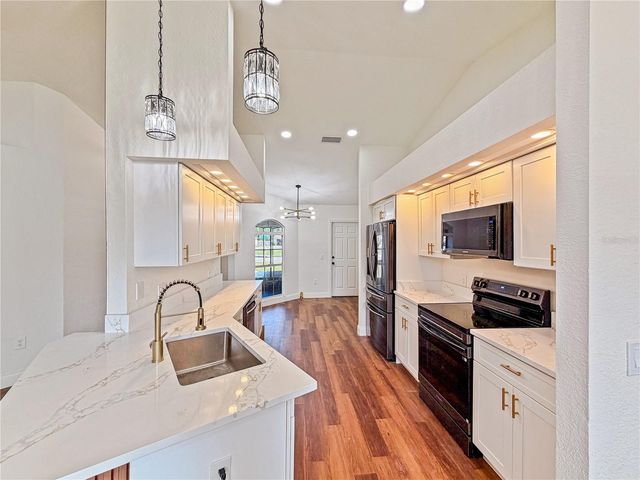 2617 SUNDANCE CIRCLE, Mulberry, FL 33860