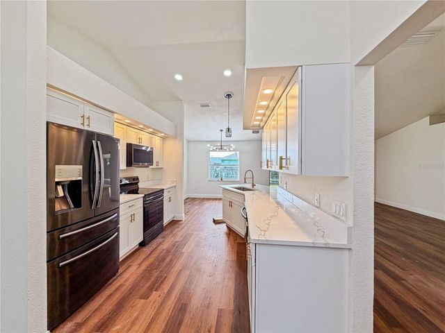 2617 SUNDANCE CIRCLE, Mulberry, FL 33860