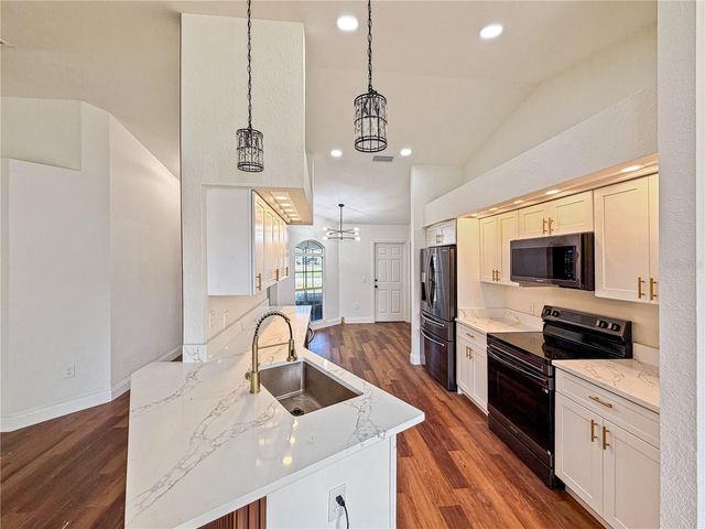 2617 SUNDANCE CIRCLE, Mulberry, FL 33860