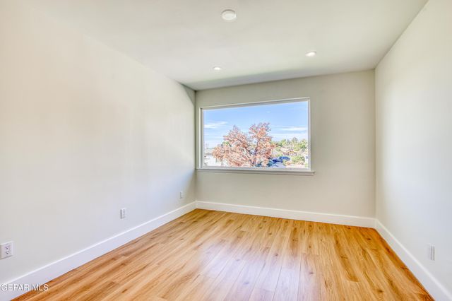 1210 La Cruz Drive, El Paso, TX 79902