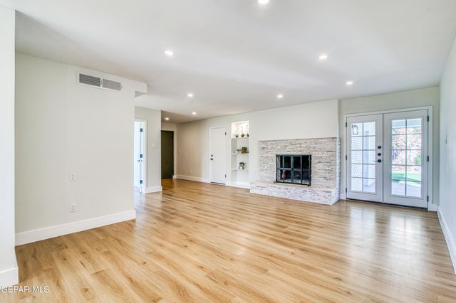 1210 La Cruz Drive, El Paso, TX 79902