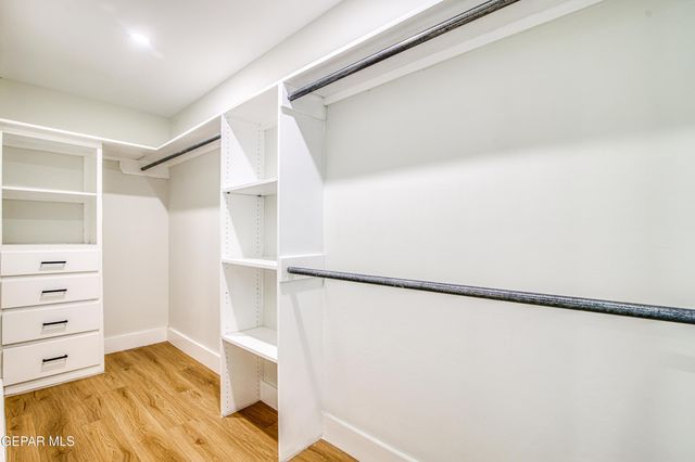 1210 La Cruz Drive, El Paso, TX 79902