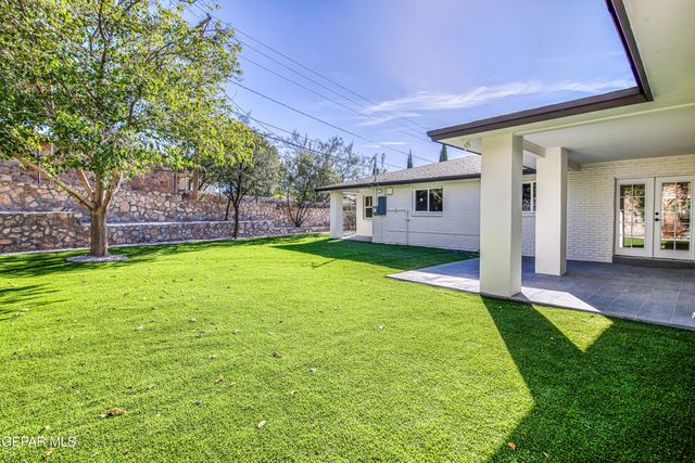 1210 La Cruz Drive, El Paso, TX 79902