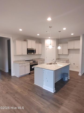 805 Hidden Bridge Drive, Jacksonville, NC 28546