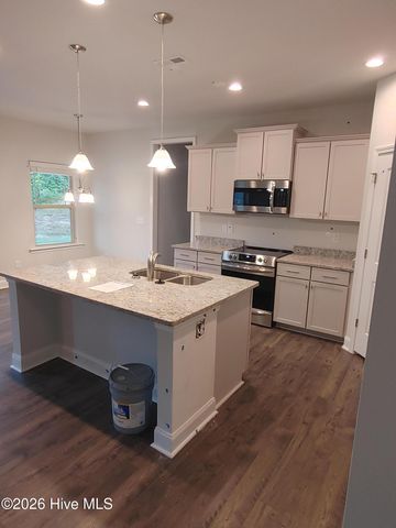 805 Hidden Bridge Drive, Jacksonville, NC 28546