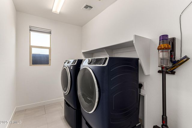 8773 W MEDLOCK Drive, Glendale, AZ 85305