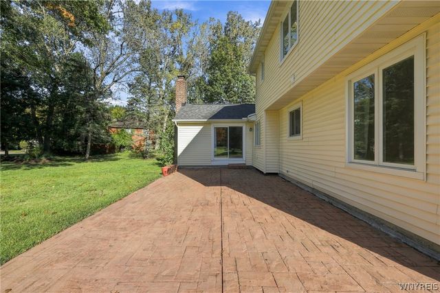 61 Eveningwood Lane, Amherst, NY 14051