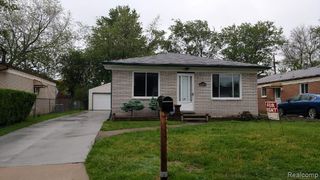 22412 Milner Street, Saint Clair Shores, MI 48081