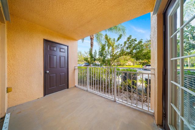 231 SW PALM Drive 101, Port St. Lucie, FL 34986