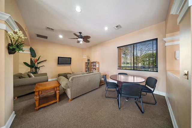 231 SW PALM Drive 101, Port St. Lucie, FL 34986
