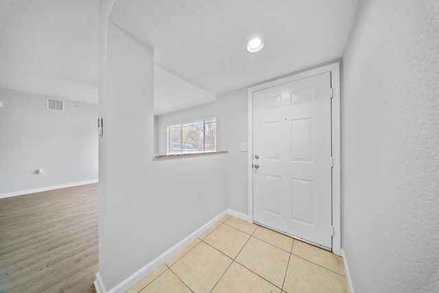 231 SW PALM Drive 101, Port St. Lucie, FL 34986