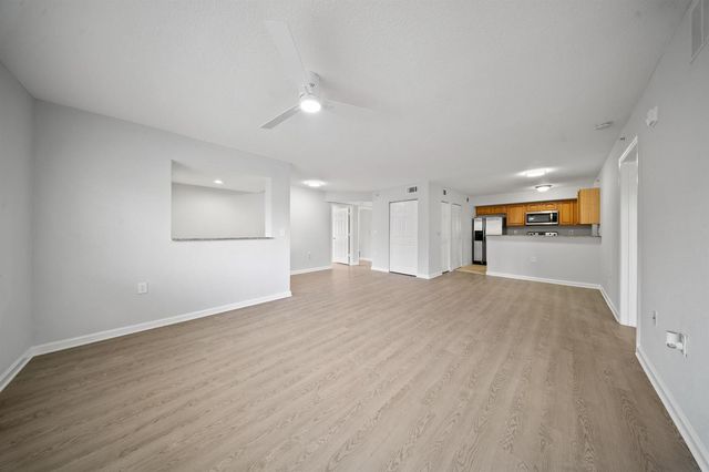 231 SW PALM Drive 101, Port St. Lucie, FL 34986