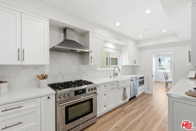 324 S Elm Drive 101, Beverly Hills, CA 90212