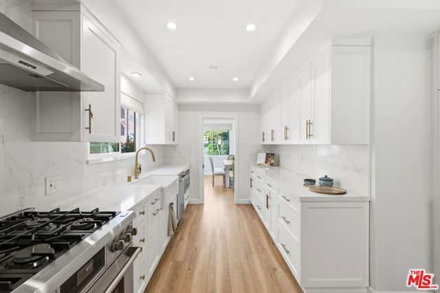 324 S Elm Drive 101, Beverly Hills, CA 90212