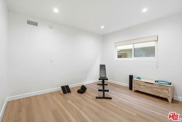 324 S Elm Drive 101, Beverly Hills, CA 90212