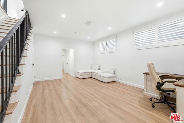 324 S Elm Drive 101, Beverly Hills, CA 90212
