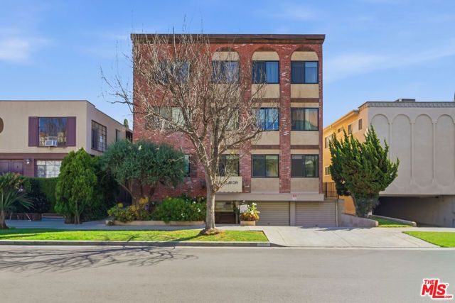 324 S Elm Drive 101, Beverly Hills, CA 90212
