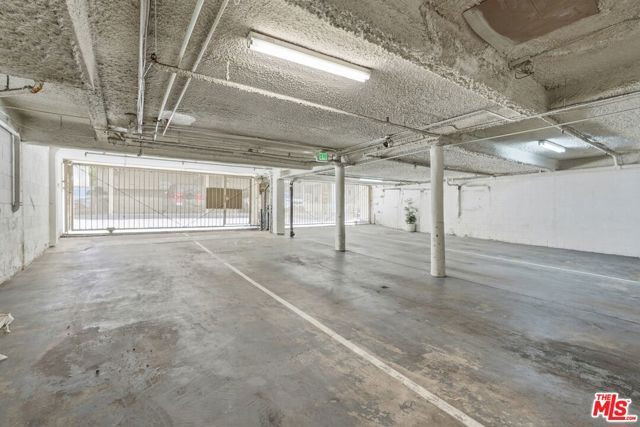 324 S Elm Drive 101, Beverly Hills, CA 90212