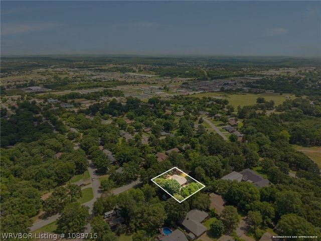 409 Azure Hills Drive, Van Buren, AR 72956