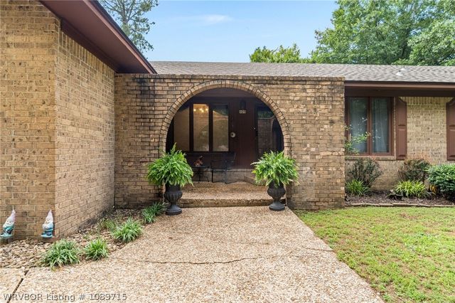 409 Azure Hills Drive, Van Buren, AR 72956