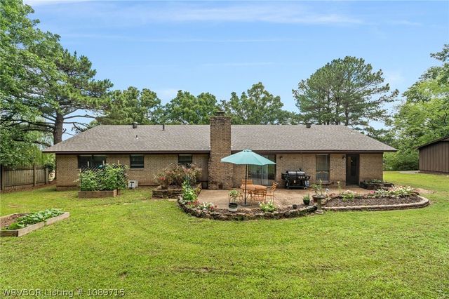 409 Azure Hills Drive, Van Buren, AR 72956