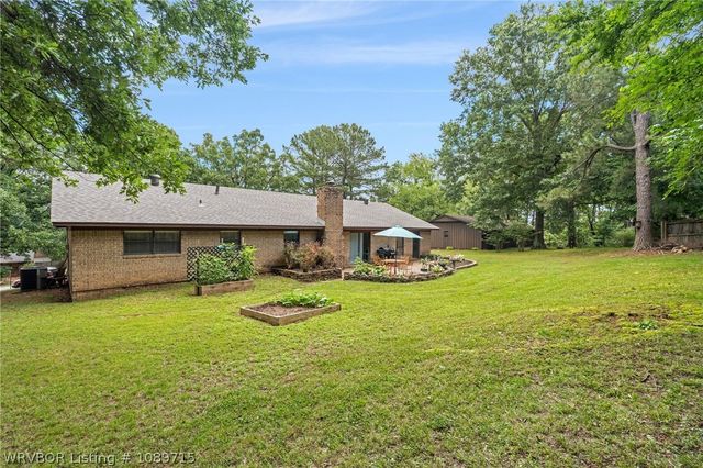 409 Azure Hills Drive, Van Buren, AR 72956