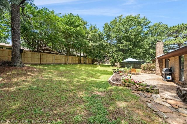 409 Azure Hills Drive, Van Buren, AR 72956