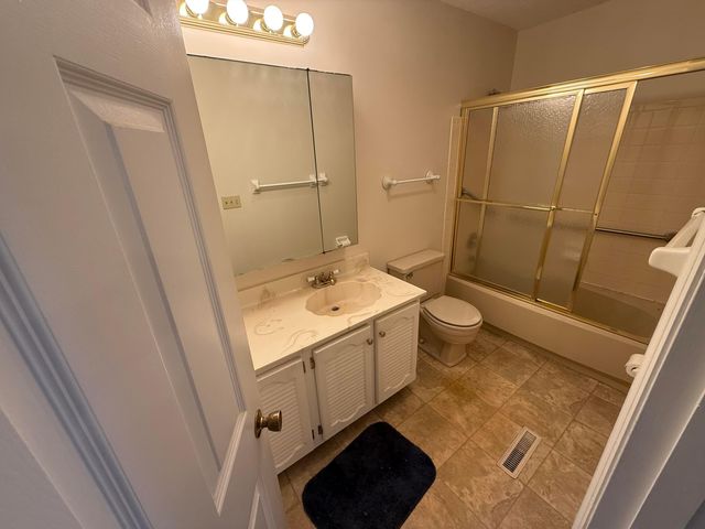 430 Williamsburg Lane NW, Lancaster, OH 43130