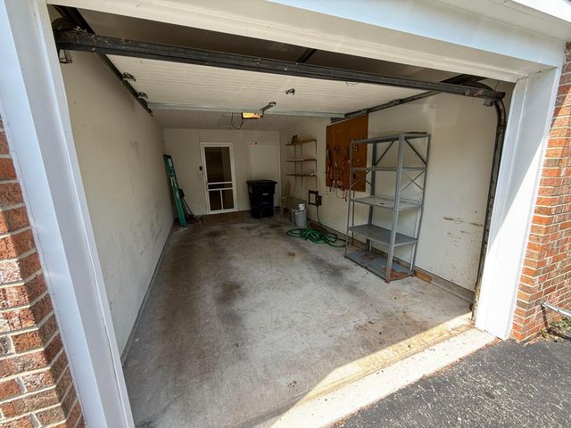 430 Williamsburg Lane NW, Lancaster, OH 43130