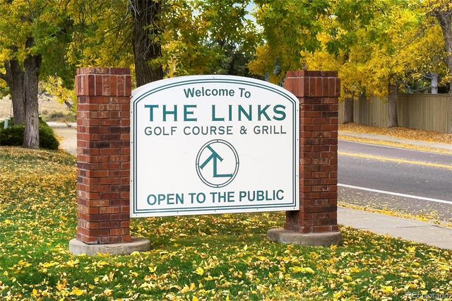 8926 Greenspointe Lane, Highlands Ranch, CO 80130