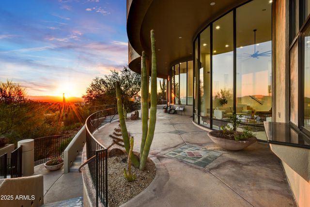 8812 E PALM Lane, Mesa, AZ 85207