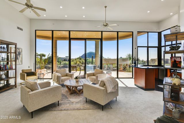 8812 E PALM Lane, Mesa, AZ 85207