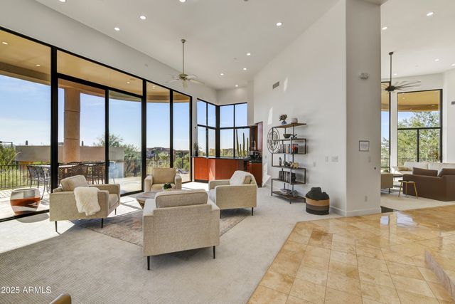 8812 E PALM Lane, Mesa, AZ 85207