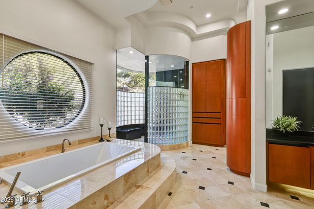 8812 E PALM Lane, Mesa, AZ 85207