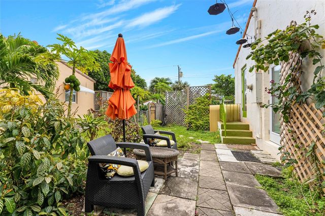 1601 N 16th Ct, Hollywood, FL 33020