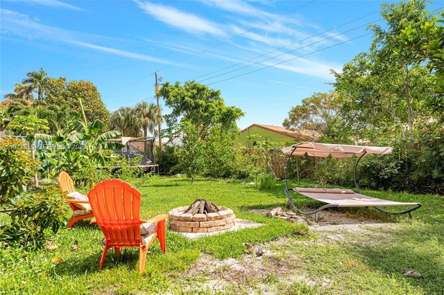 1601 N 16th Ct, Hollywood, FL 33020