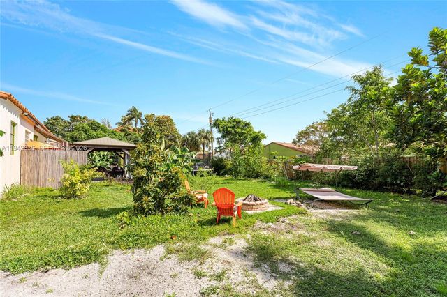 1601 N 16th Ct, Hollywood, FL 33020