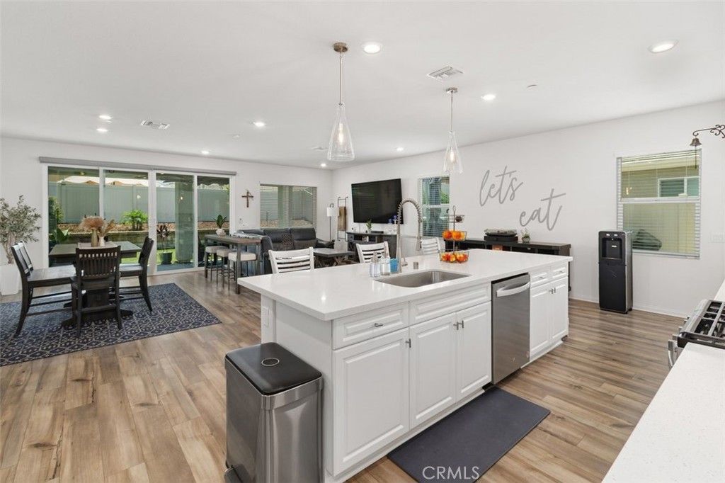 Image 12 of property listing at 7598 Orangebrook, Riverside, CA 92507