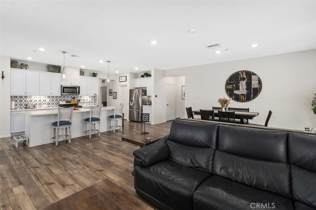 Image 13 of property listing at 7598 Orangebrook, Riverside, CA 92507