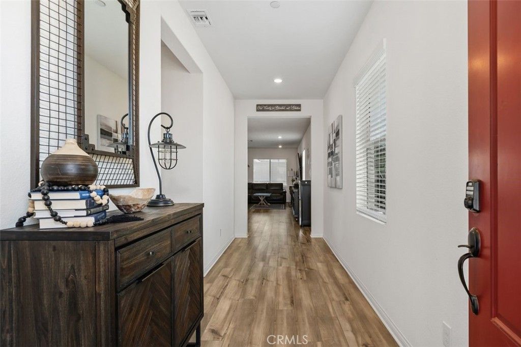Image 5 of property listing at 7598 Orangebrook, Riverside, CA 92507