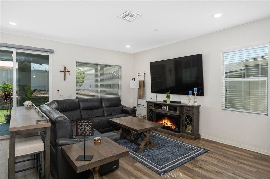 Image 9 of property listing at 7598 Orangebrook, Riverside, CA 92507
