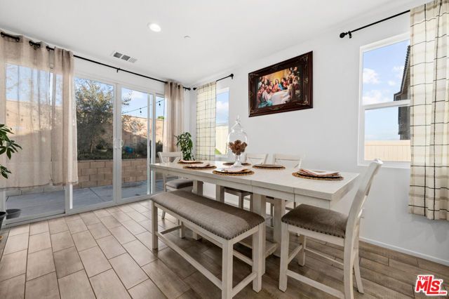 2735 Moonshimmer Street, Hemet, CA 92543