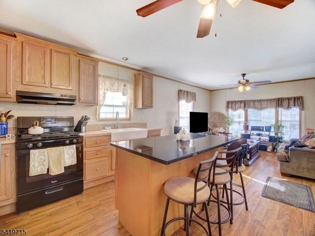 17 E 6th Street, Moonachie Boro, NJ 07074